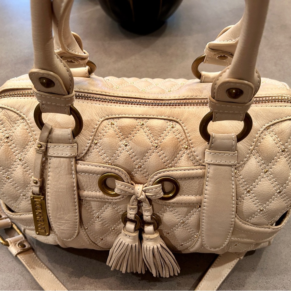 Lockheart Cream Leather Satchel with Gold Hardware - Picture 2 of 11